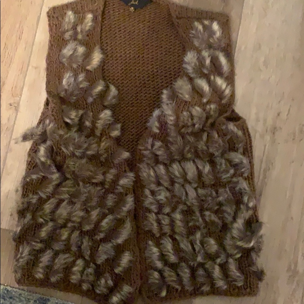 Fur vest